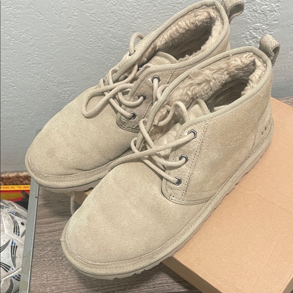 UGG Beige Boots - Picture 4 of 4